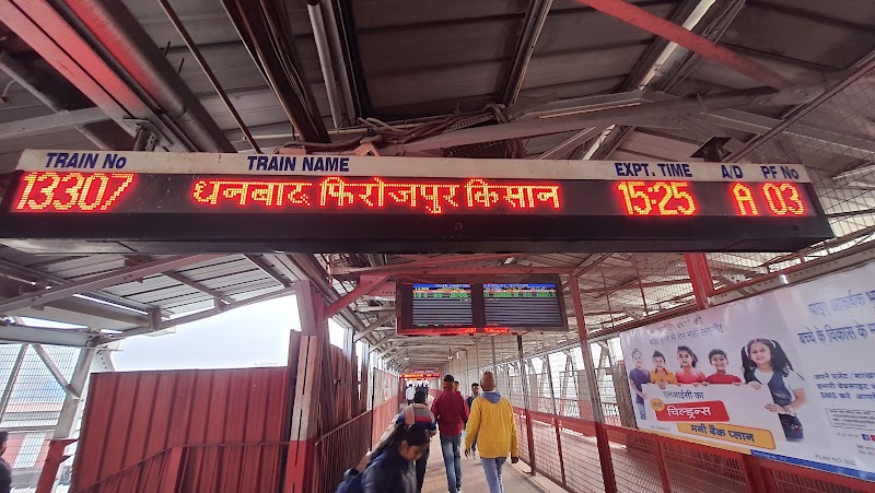 Lucknow - Lucknow, Kanpur - Lucknow Rd, Preeti Nagar, Mawaiyya, Charbagh, Lucknow, Uttar Pradesh 226004, India