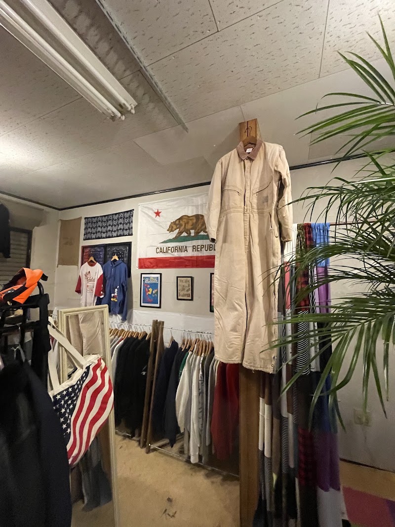 古着屋K2 〜Coffee × Vintage〜 | 浅草 - 古着屋K2 〜Coffee × Vintage〜 | 浅草 3-chōme-26-8 Asakusa, Taito City, Tokyo 111-0032, Japan