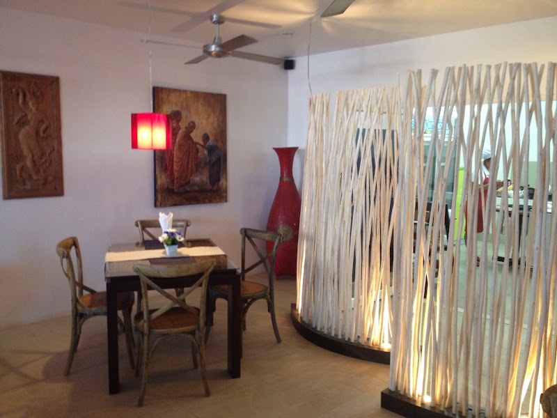 Phuket Beach Condo - Phuket Beach Condo, 266 Patak Rd, Tambon Karon, Amphoe Mueang Phuket, Chang Wat Phuket 83100, Thailand