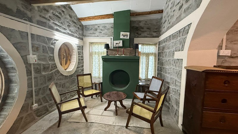 Riverside Hobbit House Bhimtal - Riverside Hobbit House Bhimtal, Village Ghigrani, Bhimtal, Bhowali Range, Uttarakhand 263136, India
