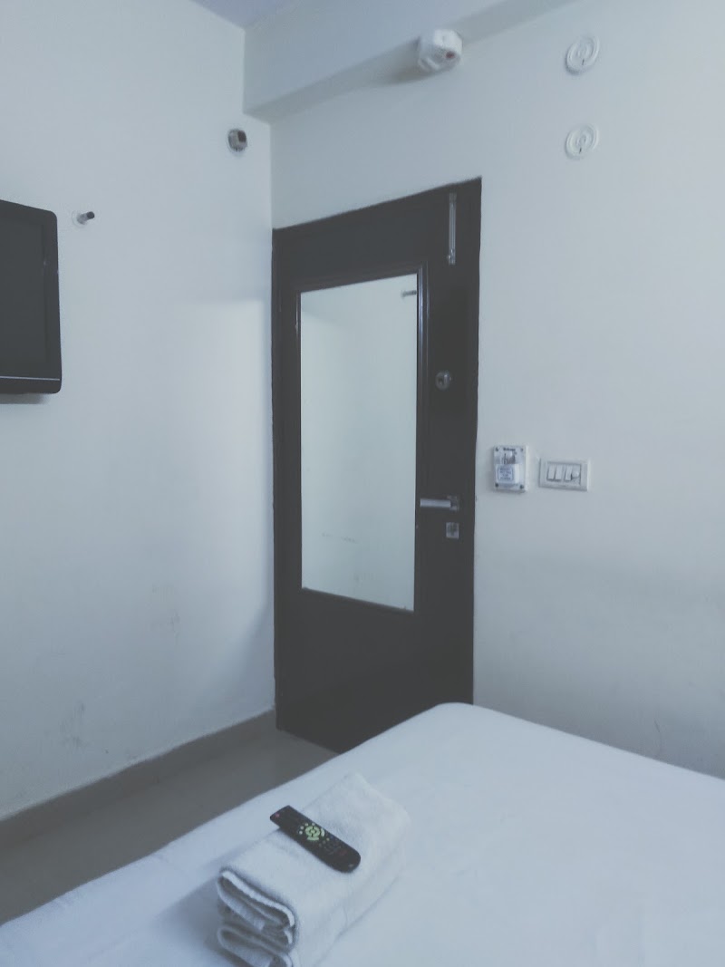 Hotel Swiss International by Swati - Hotel Swiss International by Swati Gate No 1, 15, opp. JP Sidhartha, Block 13, East Patel Nagar, Patel Nagar, New Delhi, Delhi 110008, India