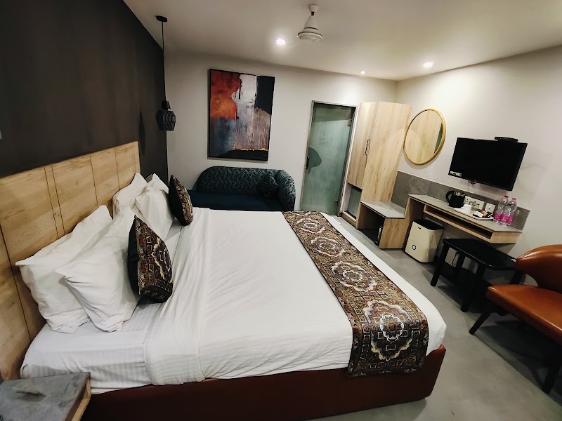 Hotel Prabhupada - Hotel Prabhupada, New Marine Drive Rd, near Light House, Puri, Odisha 752001, India