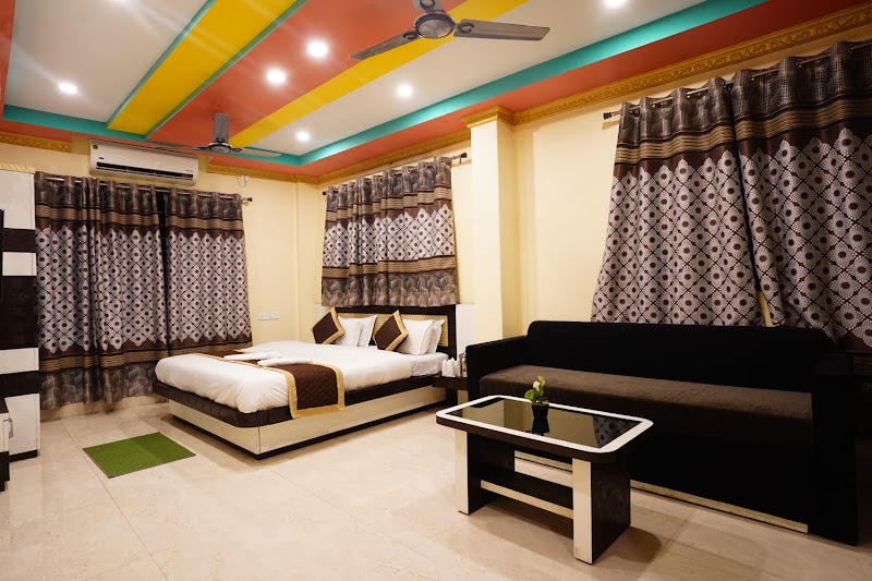 Tirupati Lodge - Tirupati Lodge NJP Railway Station, Ward 35, Dabgram, Siliguri, West Bengal 734007, India