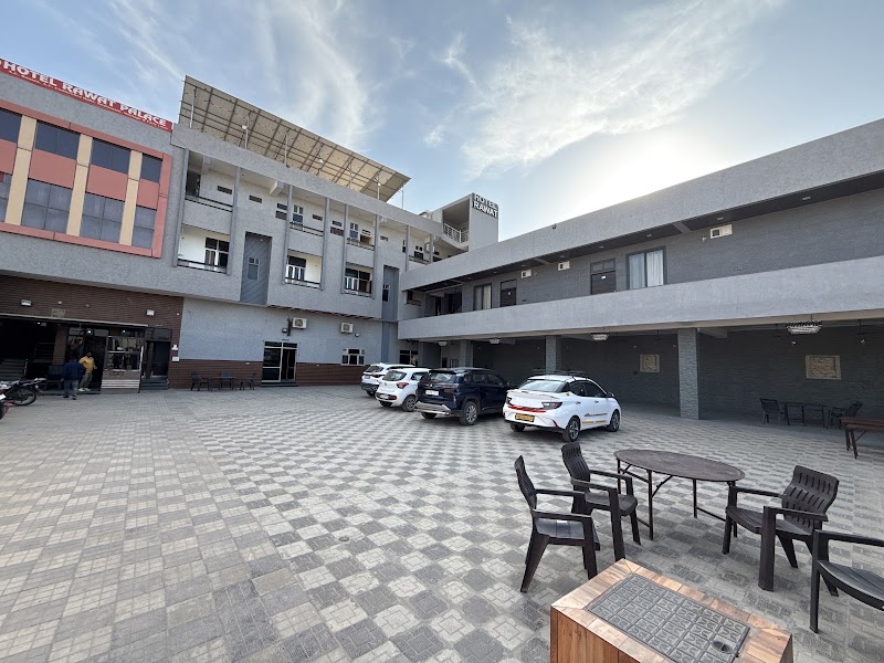 Hotel Rawat Palace