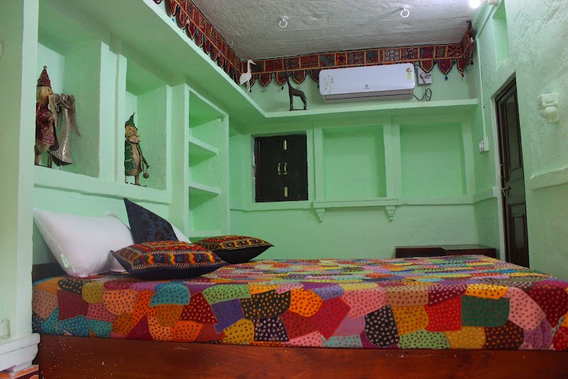 Geeta Mahal {Home Stay} - Geeta Mahal {Home Stay} mehron ka chowk, Naya bas, Sodagaran Mohalla, Jodhpur, Rajasthan 342001, India
