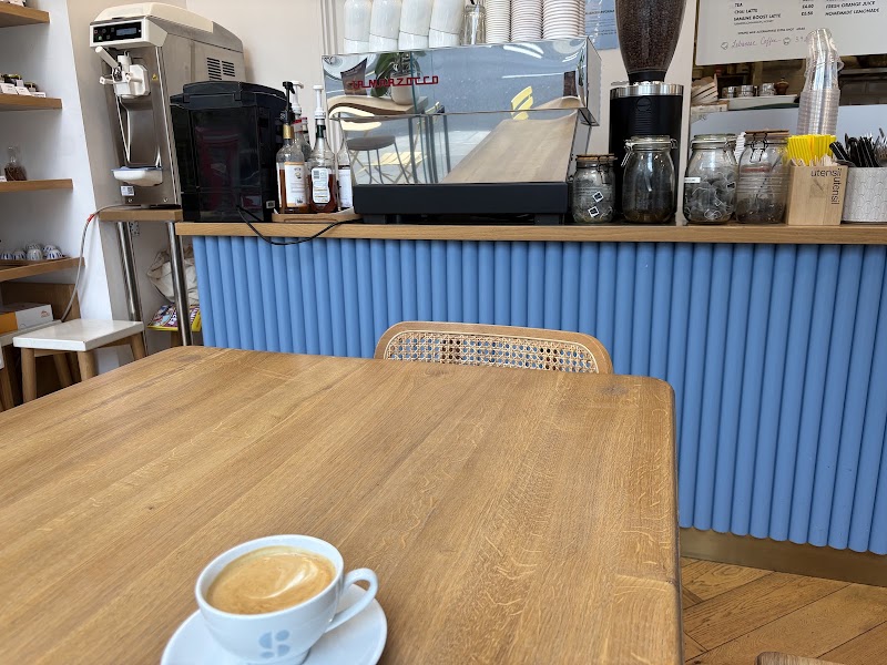 Salwa London Bakery - Salwa London Bakery 33-35 Westbourne Grove, London W2 4UA, UK