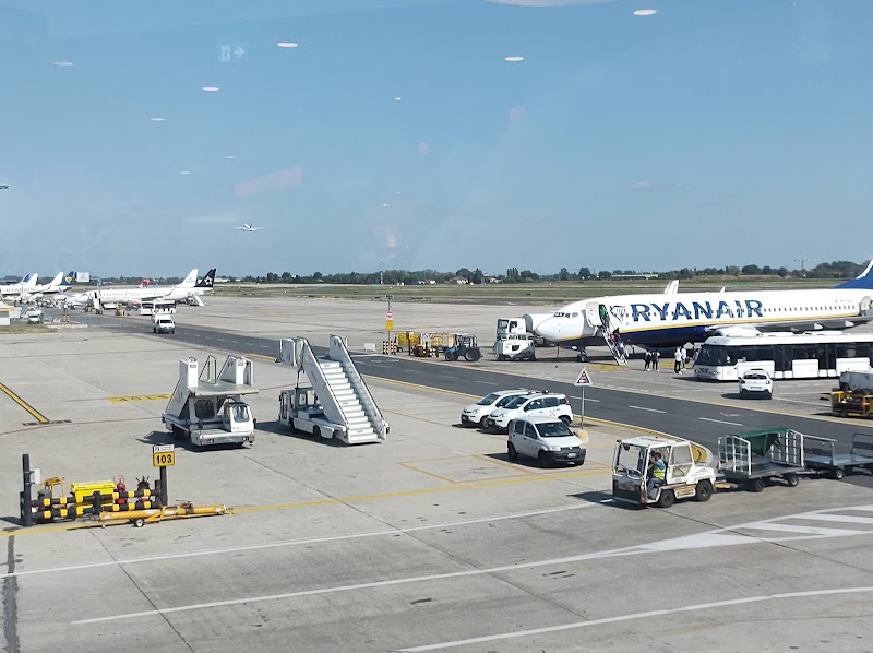Bologna Guglielmo Marconi Airport - Bologna Guglielmo Marconi Airport, Via del Triumvirato, 84, 40132 Bologna BO, Italy