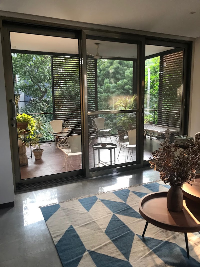Bungalow 99 - Bungalow 99, C-99, Chandi Vithi Rd, Block C, Defence Colony, New Delhi, Delhi 110024, India