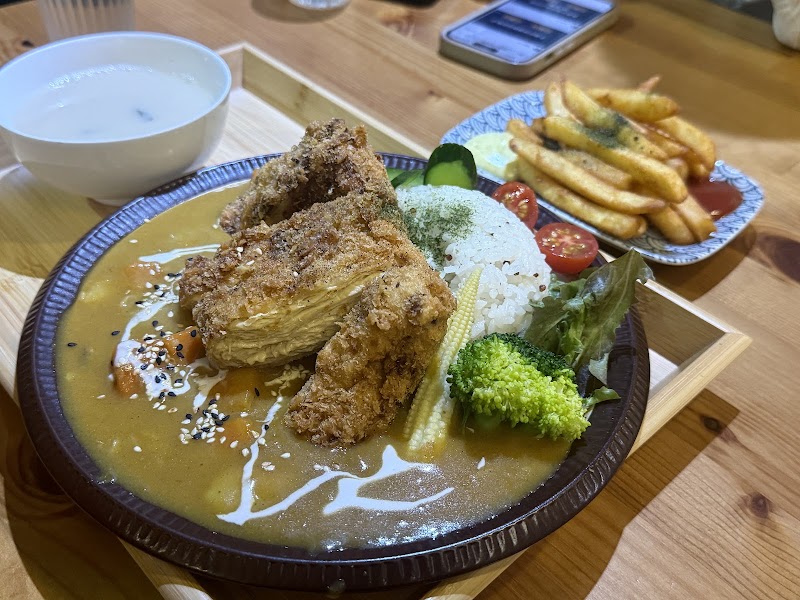 植日生手作蔬食 - 植日生手作蔬食 No. 11號, Alley 4, Lane 133, Section 4, Nanjing E Rd, Meiren Village, Songshan District, Taipei City, Taiwan 10568