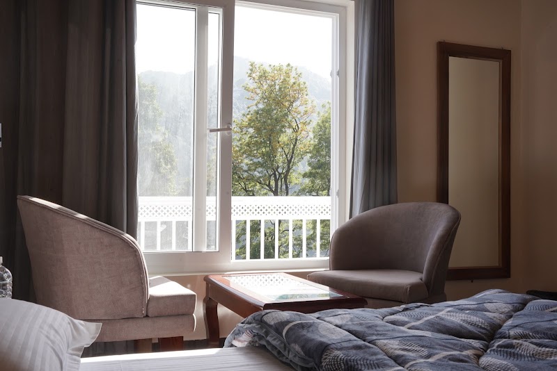 The Oak & Lake View Resort - The Oak & Lake View Resort, House no 84/7, Headingly Estate, Upper, Mall Rd, Mallital, Nainital, Uttarakhand 263001, India