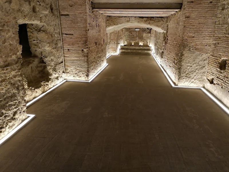 Underground Naples - Underground Naples, Piazza San Gaetano, 62, 80138 Napoli NA, Italy