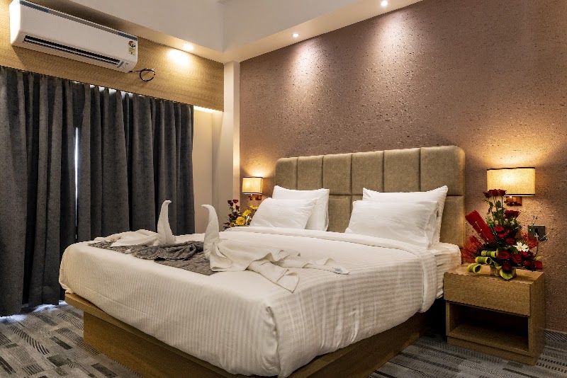 SKS BEACH HOTEL & SPA - SKS BEACH HOTEL & SPA New Marine Drive Rd, Baliapanda Rd, Sipasarubali, Baliapanda Housing Board Colony, Puri, Odisha 752001, India