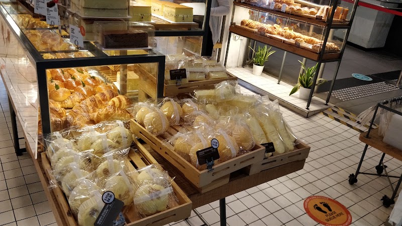 Tiong Bahru Plaza - Tiong Bahru Plaza 302 Tiong Bahru Rd, Singapore 168732