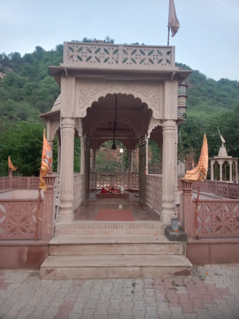 Neemrana - Neemrana X9GX+XCF, Neemrana, Kalipahari, Rajasthan 301705, India
