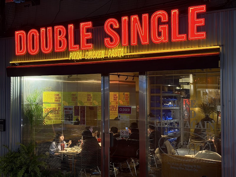 DOUBLE SINGLE - DOUBLE SINGLE 號1, No. 26-1, Lane 18, Nanjing W Rd, Jiantai Village, Datong District, Taipei City, Taiwan 103