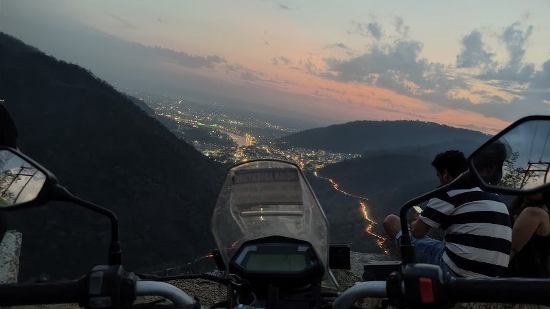 Kyarki Viewpoint - Kyarki Viewpoint 48PW+VX3, Neergarh Waterfall Rd, Kyarki, Uttarakhand 249192, India