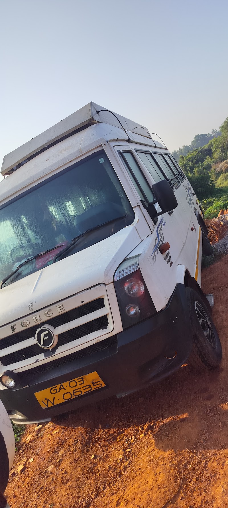 Goa archana taxi service - Goa archana taxi service, near LA Baga Beach Resort, Baga, Goa, 403521, India