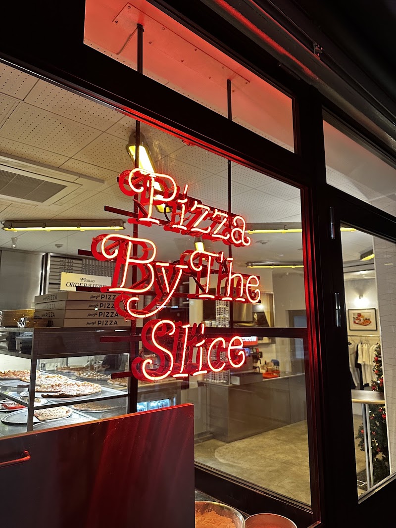 Henry's PIZZA - Henry's PIZZA 4-chōme-2-2 Tanimachi, Chuo Ward, Osaka, 540-0012, Japan