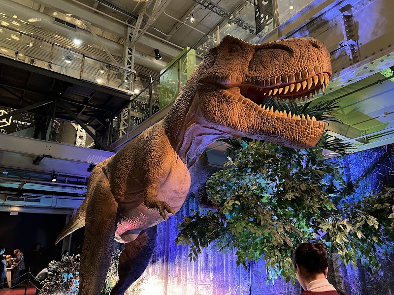 Montreal Science Centre - Montreal Science Centre, 2 R. de la Commune O, Montréal, QC H2Y 4B2, Canada