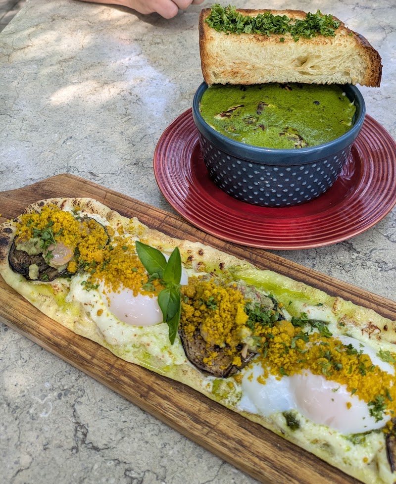 Warung Goûthé - Warung Goûthé Jl. Pantai Berawa No.7A, Tibubeneng, Kec. Kuta Utara, Kabupaten Badung, Bali 80361, Indonesia