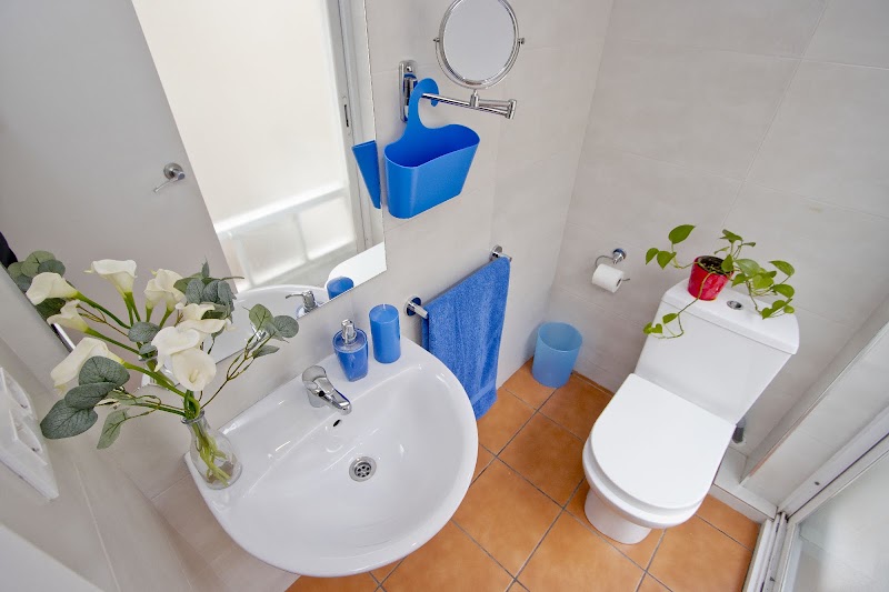 Hostal Barcelona City Rooms - Hostal Barcelona City Rooms, Carrer de la Indústria, 81, Gràcia, 08025 Barcelona, Spain