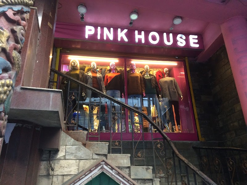 Dragon Market - Dragon Market 27R7+2X2, HD Lama Rd, Chauk Bazaar, Darjeeling, West Bengal 734101, India