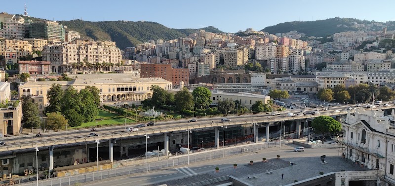 Garage Ponte dei Mille - Garage Ponte dei Mille, Via Raffaele Rubattino, 9, 16126 Genova GE, Italy