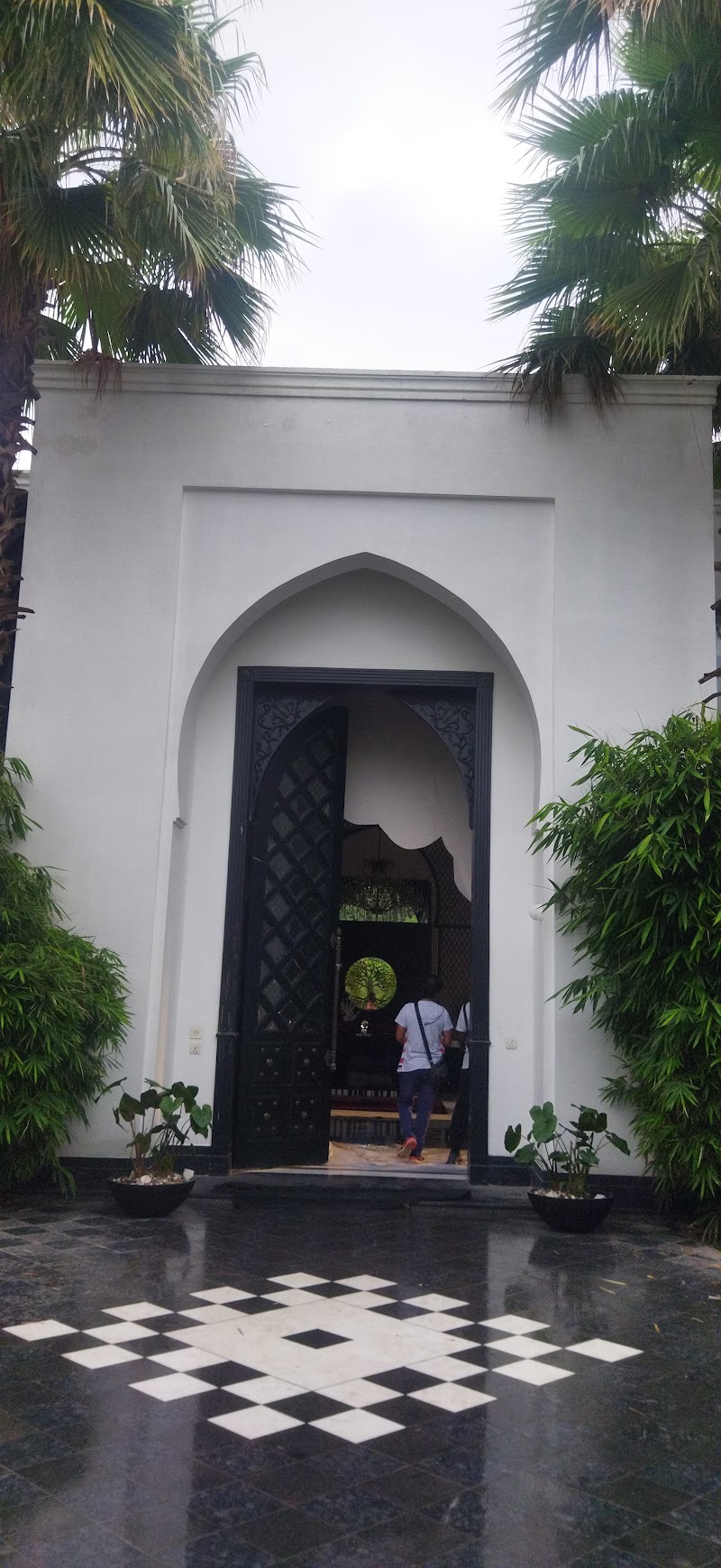 IRALUXE - IRALUXE, Farm house No. 5, Khasra No.1508, Bhatti mines, Regency Farms, Asola, New Delhi, Delhi 110074, India