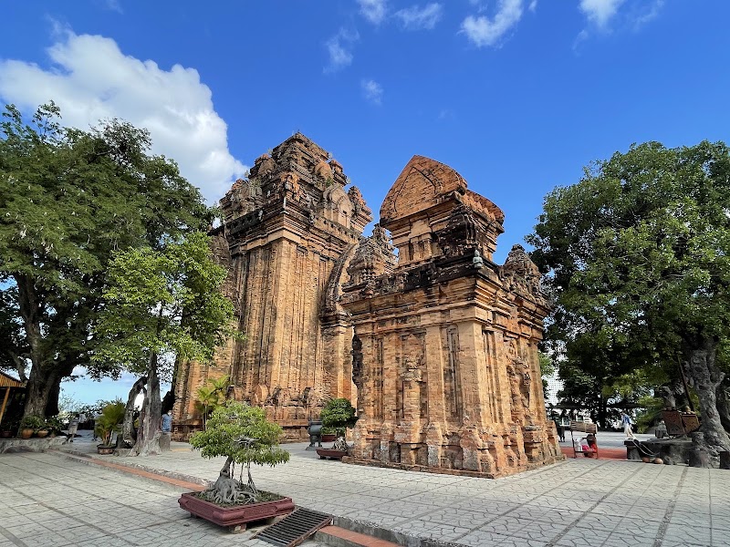 Po Nagar Temple - Po Nagar Temple 61 Hai Tháng Tư, Bắc Nha Trang, Khánh Hòa 650000, Vietnam