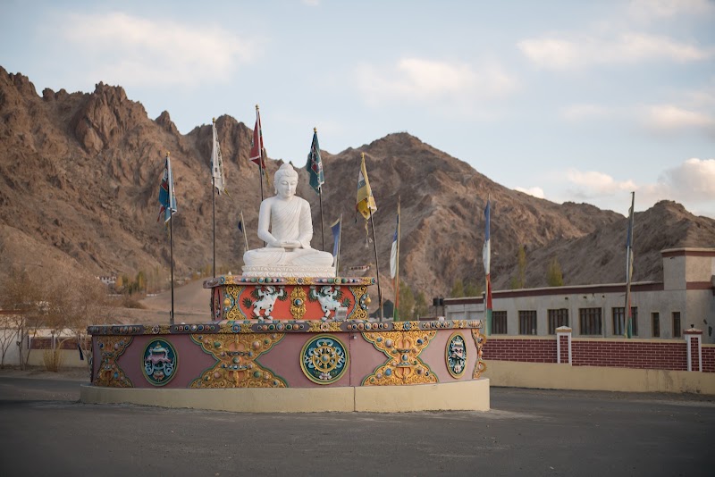 Mahabodhi Sambodhi Retreat Centre - Mahabodhi Sambodhi Retreat Centre 5H9J+F6X, Leh, 194104