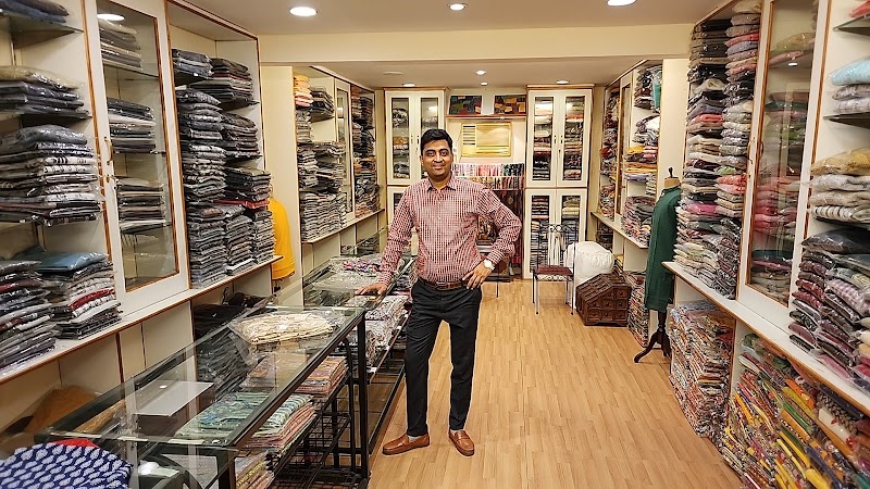 Indian Loom - Indian Loom 1, Doctor Ln, Sector 3, DIZ Area, Gole Market, New Delhi, Delhi 110001, India