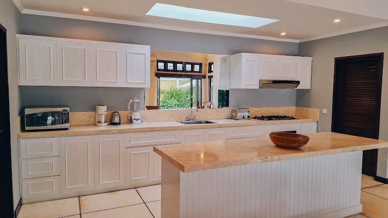 Villa Gembira Seminyak by Villa Bugis Seminyak - Villa Gembira Seminyak by Villa Bugis Seminyak Villa Gembira, Jl. Raya Seminyak Gg. Keraton, Seminyak, Kec. Kuta, Kabupaten Badung, Bali 80361, Indonesia
