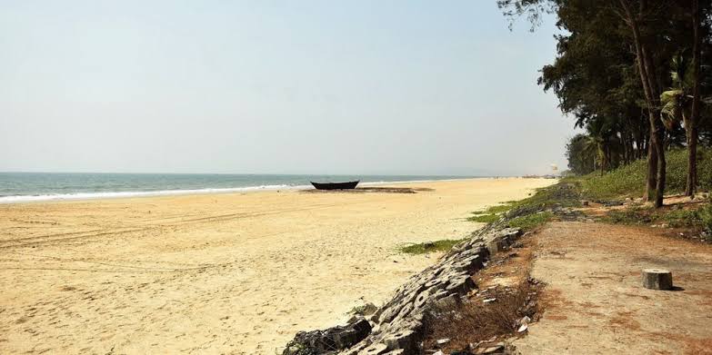Betalbatim Beach - Betalbatim Beach Betalbatim Beach, Goa, India