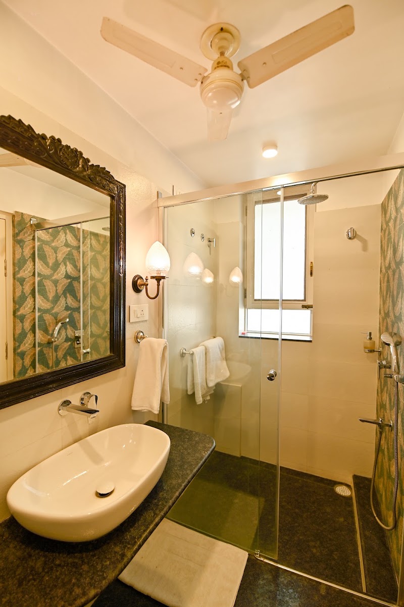 Om Niwas Suite Hotel - Om Niwas Suite Hotel, E - 23, Kaushalya Path, Durga Marg, Subash Nagar, Sen Colony, Bani Park, Jaipur, Rajasthan 302001, India