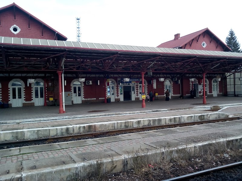 Gara CFR Târgoviște - Gara CFR Târgoviște, Târgoviște, Romania