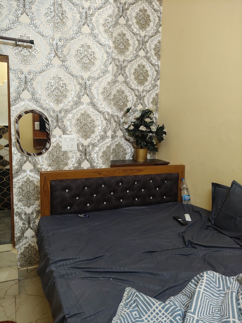 Hotel O MI GUEST HOUSE - Hotel O MI GUEST HOUSE, 120, Chowk, near Shri Krishna Hospital, Ganga Nagar Sector I, Ganga Nagar, Mangla, Manglanull, Chhattisgarh 495001, India