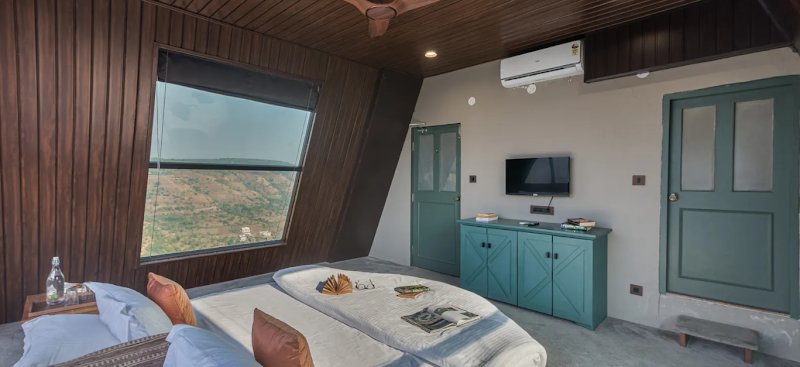 SaffronStays A Vantage - Villa in Panchgani - SaffronStays A Vantage - Villa in Panchgani, WQ7F+27F, near Gurusparsh resort, Bhilar, Panchgani, Maharashtra 412805, India