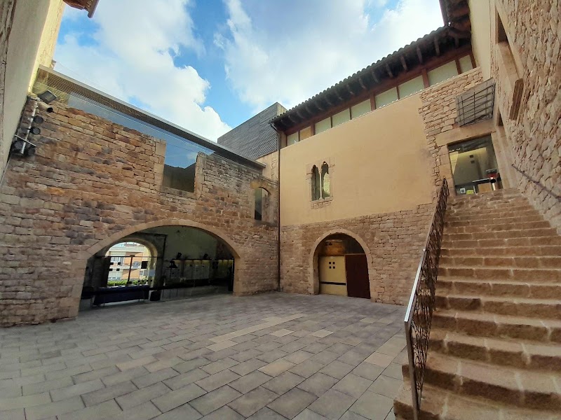 Castell de Cornellà - Castell de Cornellà, Carrer de Mossèn Jacint Verdaguer, s/n, 08940 Cornellà de Llobregat, Barcelona, Spain