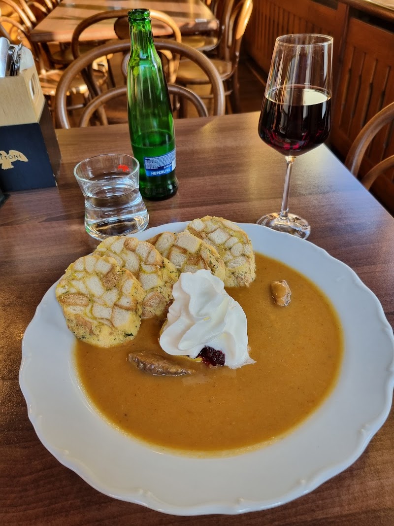 Švejk restaurant U Brázdů - Švejk restaurant U Brázdů, U Svobodárny 1511/18, 190 00 Praha 9, Czechia