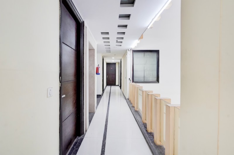 Townhouse by OYO Sector 51 Noida Near Metro Station - Townhouse by OYO Sector 51 Noida Near Metro Station Plot Number 183, D Block, Sector 51, Noida, Uttar Pradesh 201303, India