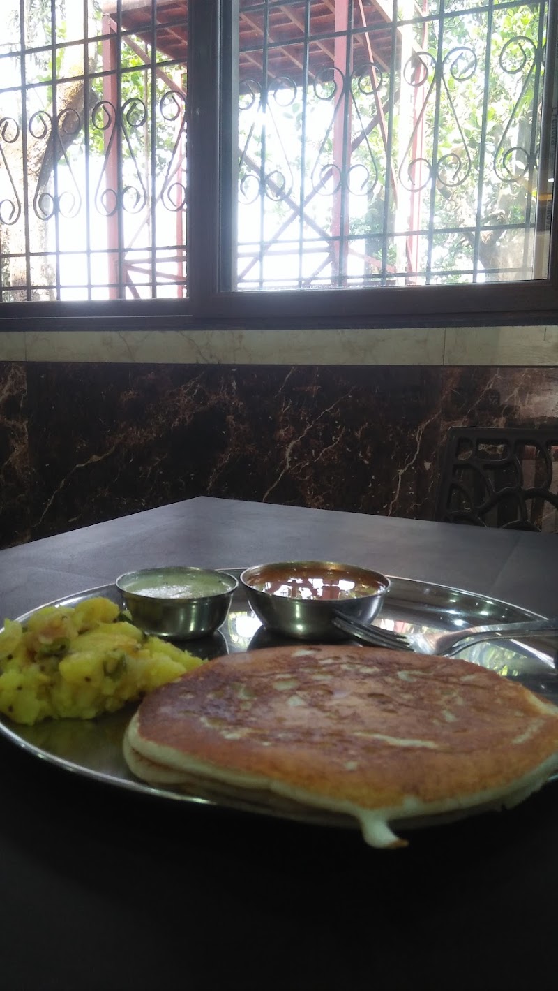 RED ROSE CAFE & HOMESTAY - RED ROSE CAFE & HOMESTAY RED ROSE, 185, Main Road, opposite the post office, Gowthan, Panchgani, Maharashtra 412805, India