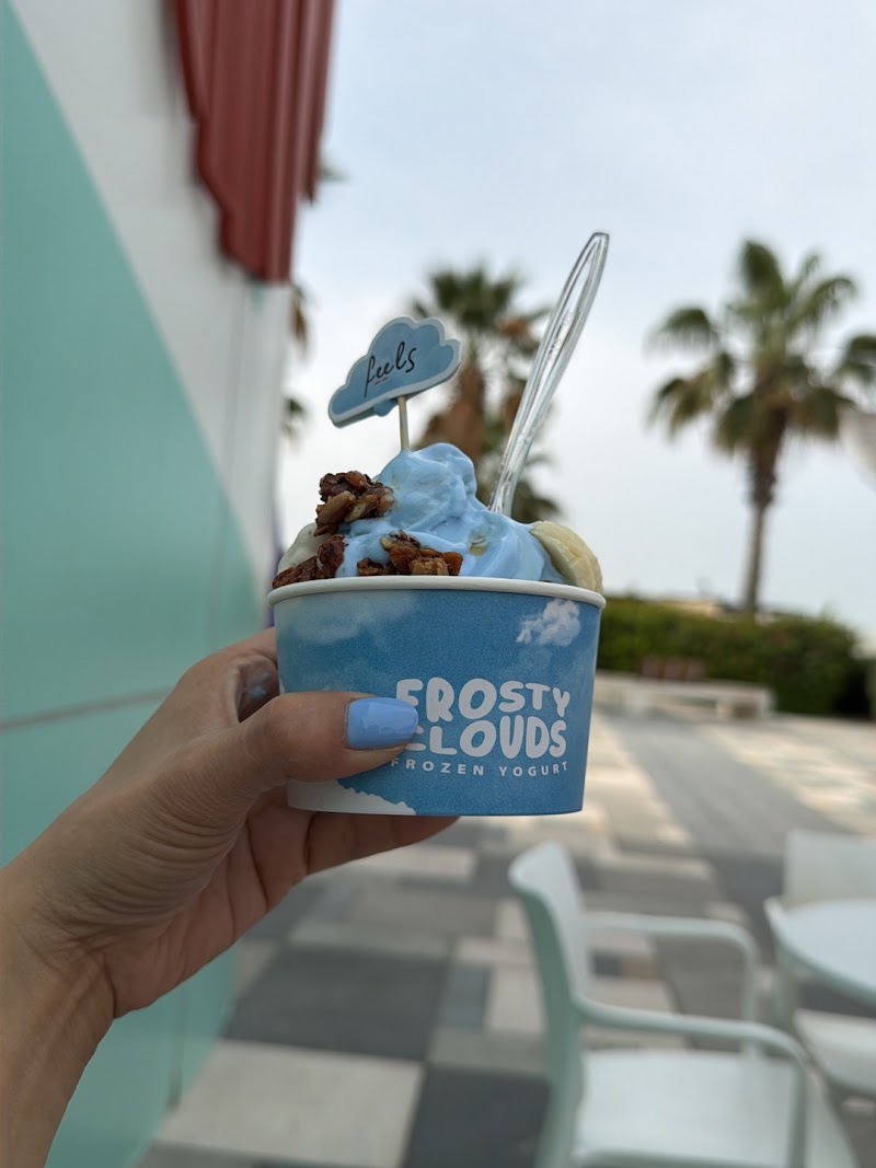 Feels Kite Beach - Feels Kite Beach, 2 Al Nessnass St - Jumeira Third - Dubai - United Arab Emirates