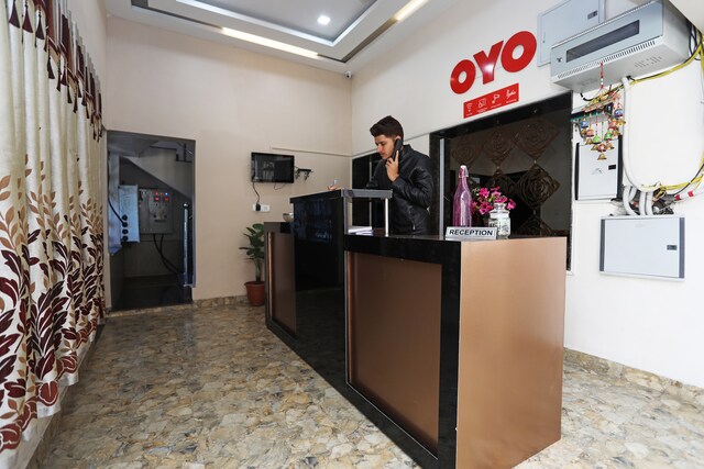 OYO Flagship 26612 Phoenix Inn - OYO Flagship 26612 Phoenix Inn 74, Gali no-2, Station Rd, Narmada Para, Balaji Nagar, Raipur, Chhattisgarh 492009, India