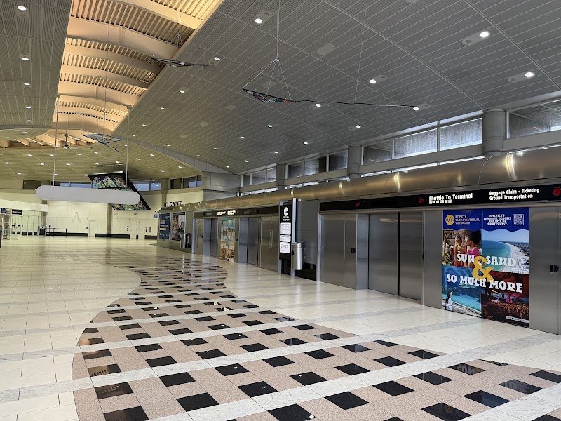 Tampa International Airport - Tampa International Airport 4100 George J. Bean Pkwy, Tampa, FL 33607, USA