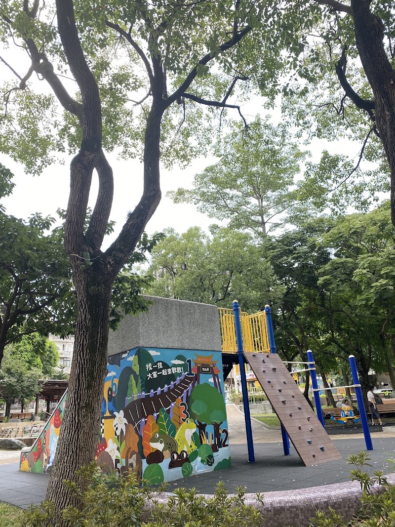 Bishan Park - Bishan Park No. 10, Lane 60, Section 3, Neihu Rd, Bishan Village, Neihu District, Taipei City, Taiwan 114