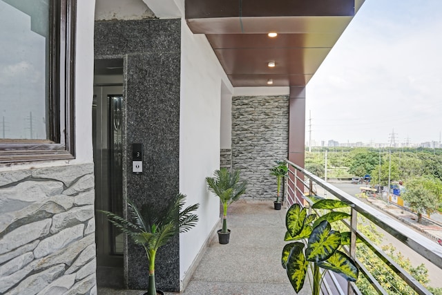 Hotel O The Maruti hotel - Hotel O The Maruti hotel HOMES-121, PK03, Noida, behind ajnara, near parthala chowk, Sector 121, Noida, Uttar Pradesh 201316, India
