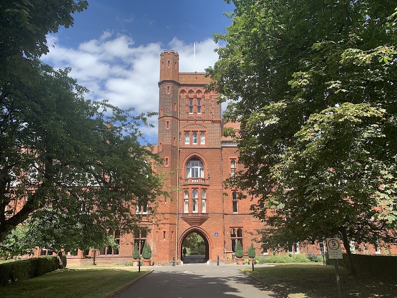 Girton College, University of Cambridge - Girton College, University of Cambridge Huntingdon Rd, Girton, Cambridge CB3 0JG, UK