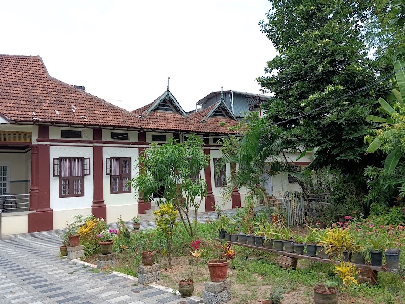 St. Joseph's Convent Nazareth - St. Joseph's Convent Nazareth, Pt Joseph Rd, Nazareth, Kochi, Kerala 682002, India