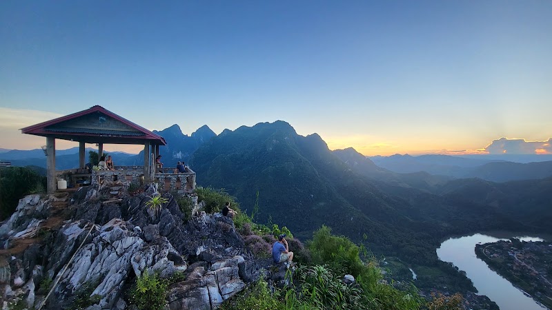 Phadeng Peak Viewpoint ຈຸດຊົມວິວພູຜາແດງ - Phadeng Peak Viewpoint ຈຸດຊົມວິວພູຜາແດງ, Nong Khiaw, Laos