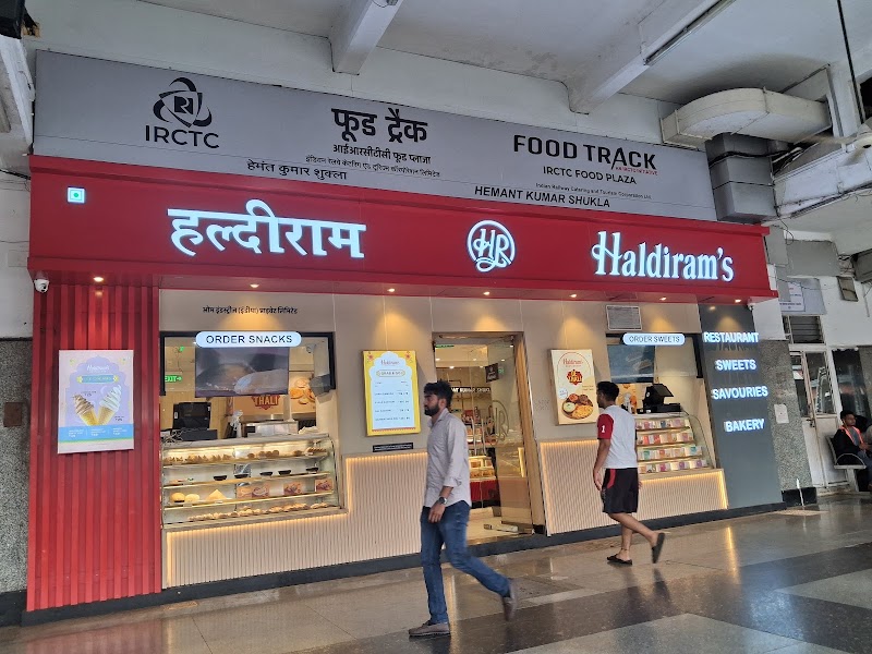 Haldiram's - The Railway Coach Restaurant, Pune - Haldiram's - The Railway Coach Restaurant, Pune Platform No. 6, Side, Circulating Area, PUNE RAILWAY STATION, Tadiwala Rd, near DRM Office, Sangamvadi, Pune, Maharashtra 411001, India